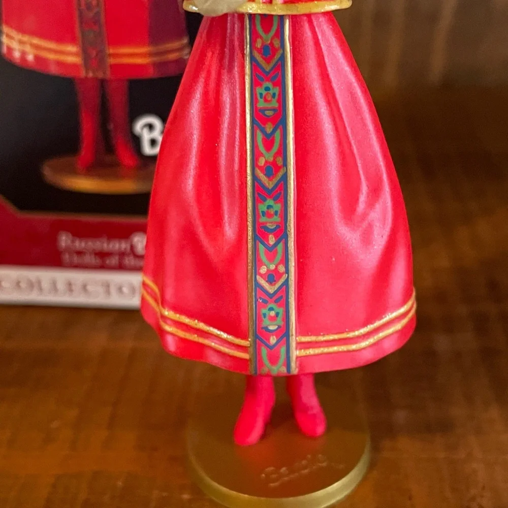 Hallmark Keepsake Ornament Russian Barbie Dolls of the World #4 in Series MINT